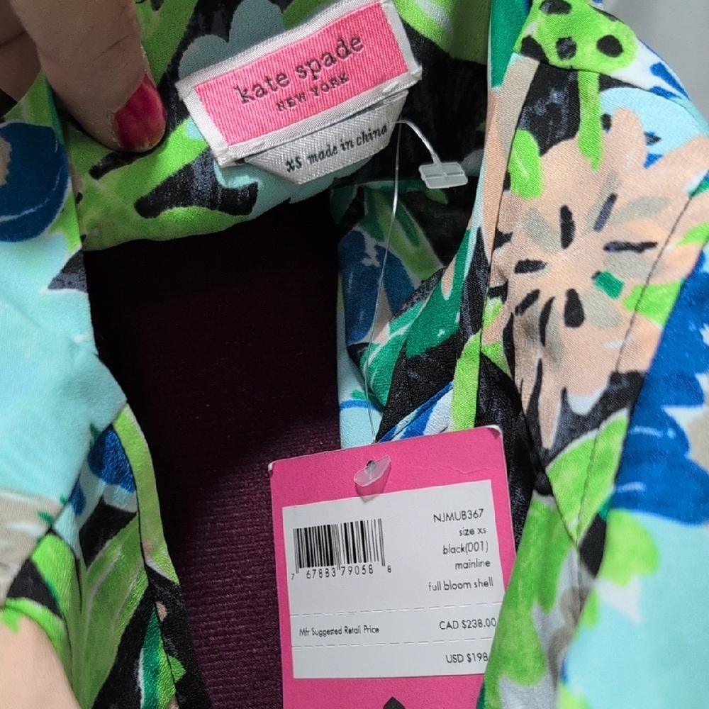 Floral V-Neck Ruffle Sleeve Top - Picture 5 of 6